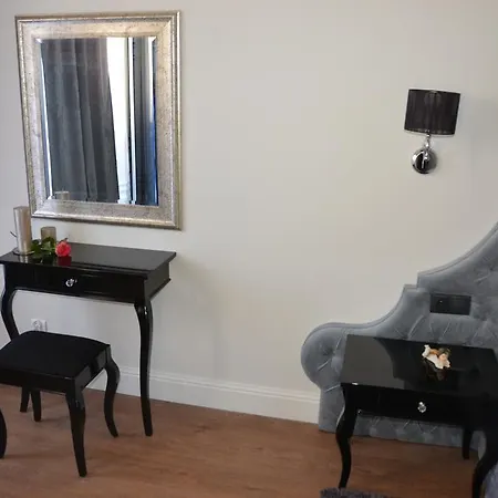 Adalbert Apartament *